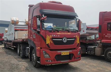 東風(fēng)天龍前四后八平板拖車(chē)